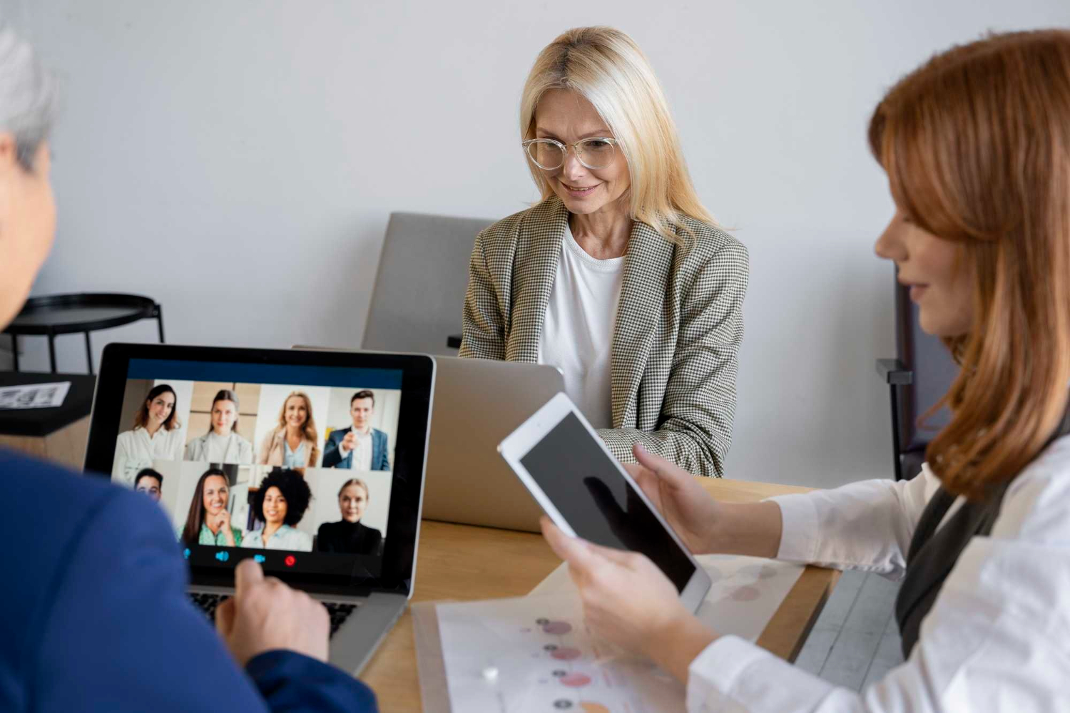 How Law Firms Use Video Conferencing for Client Meetings