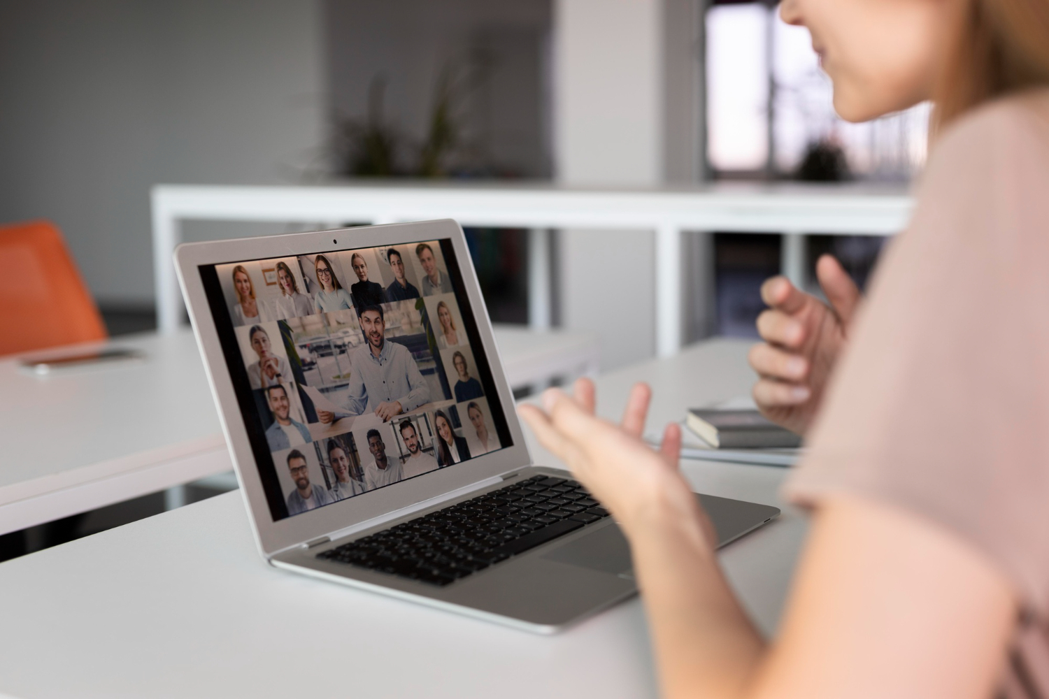 Managing Remote Teams with Video Conferencing Tools